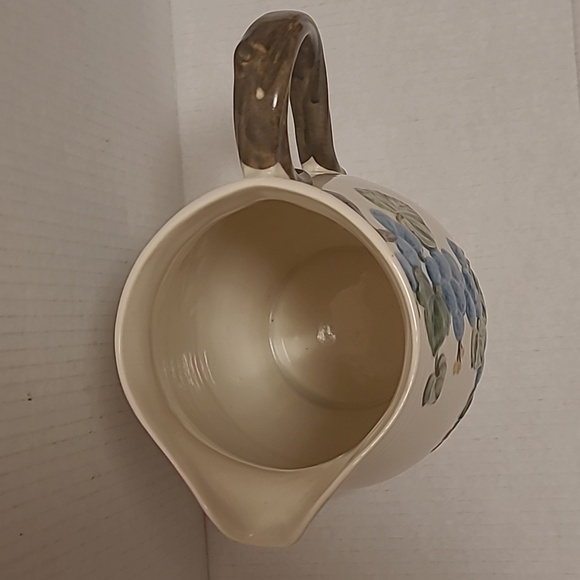 Vintage Metlox Poppytrail Pitcher with Blue Grapes - Picture 12 of 16